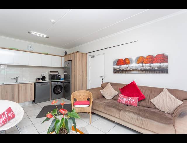 1 BEDROOM APARTMENT FOR SALE IN RICHWOOD